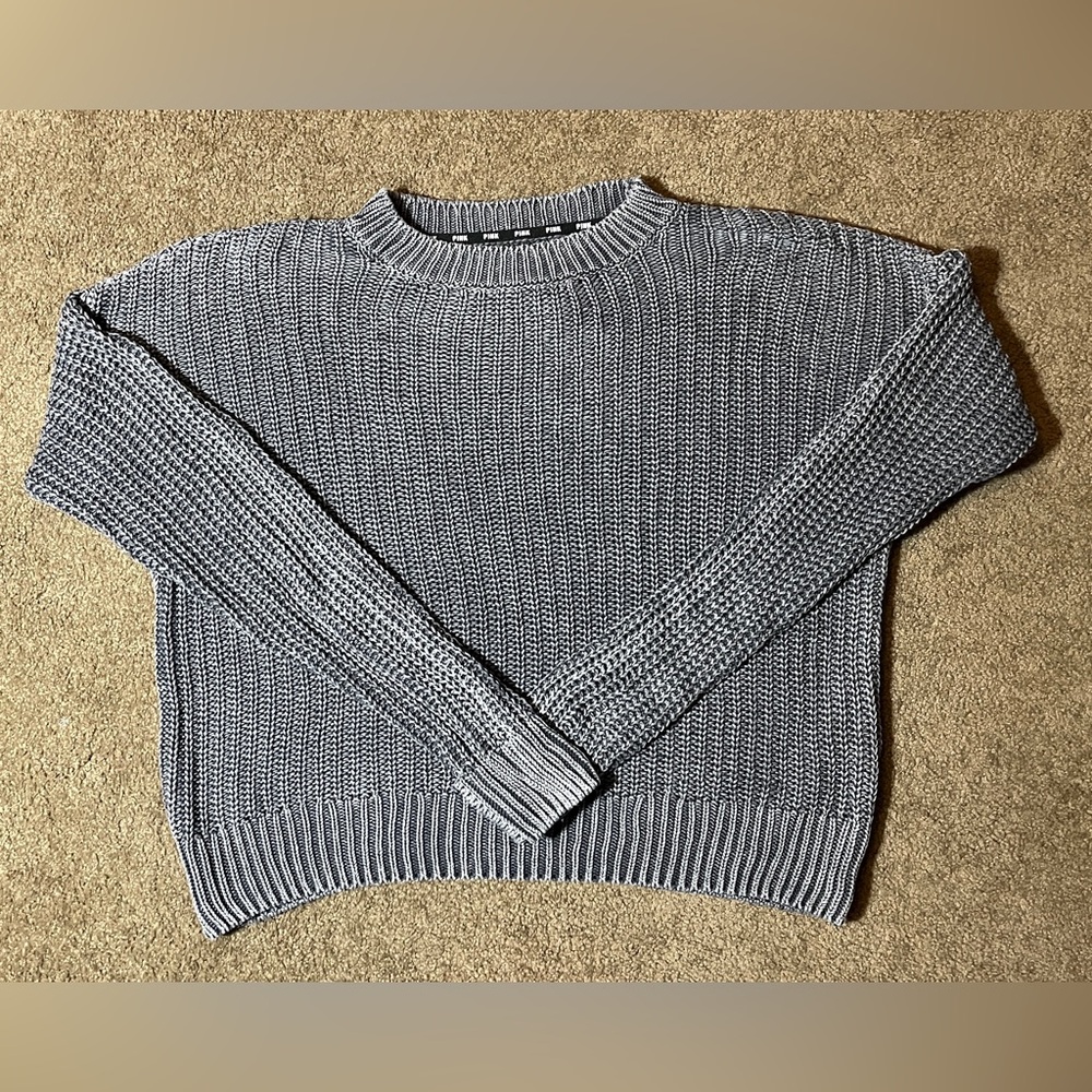 Victoria’s Secret PINK knit cropped sweater